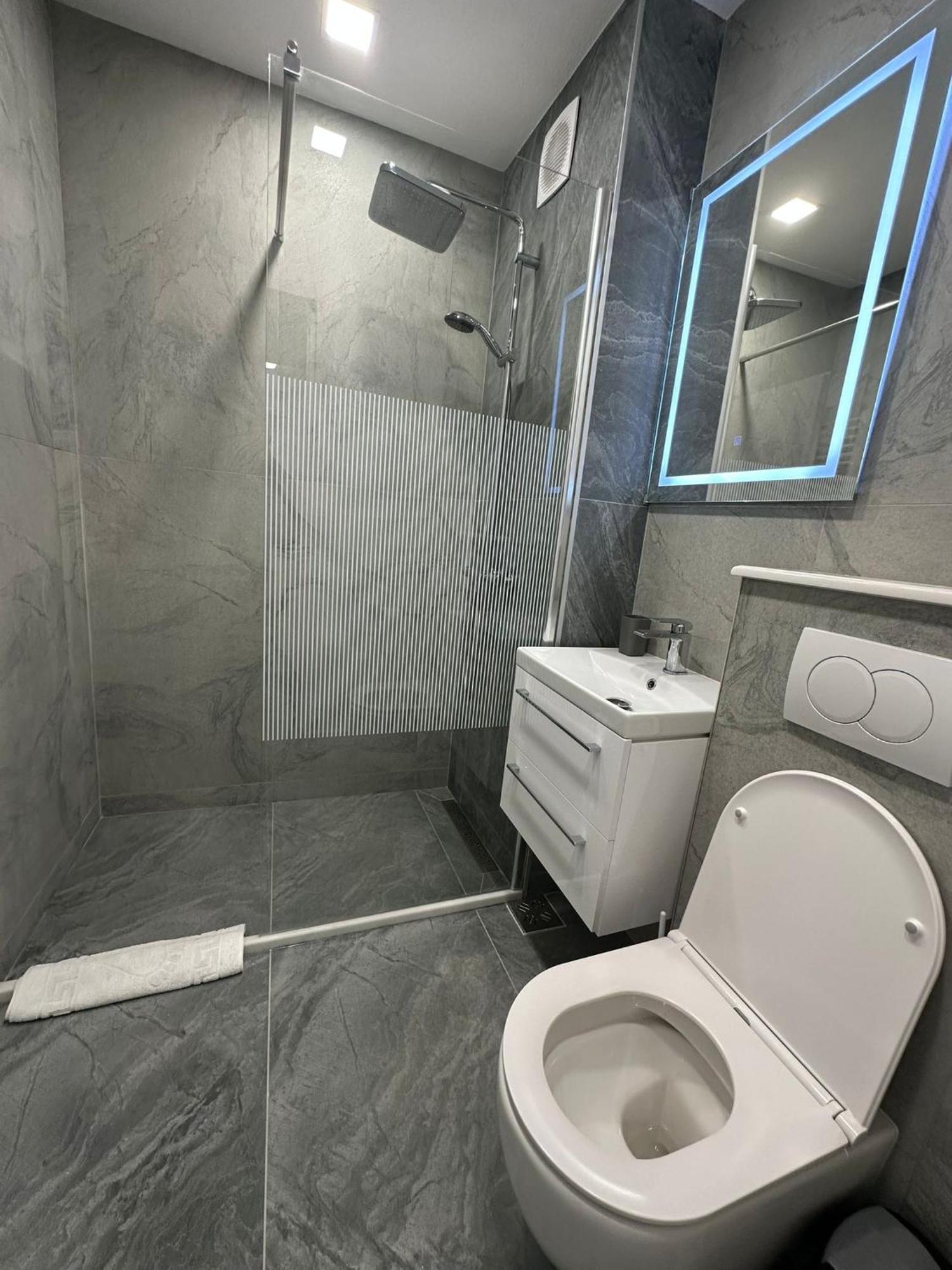 Apartament Ultra Central 3 Apartment Hunedoara Bagian luar foto