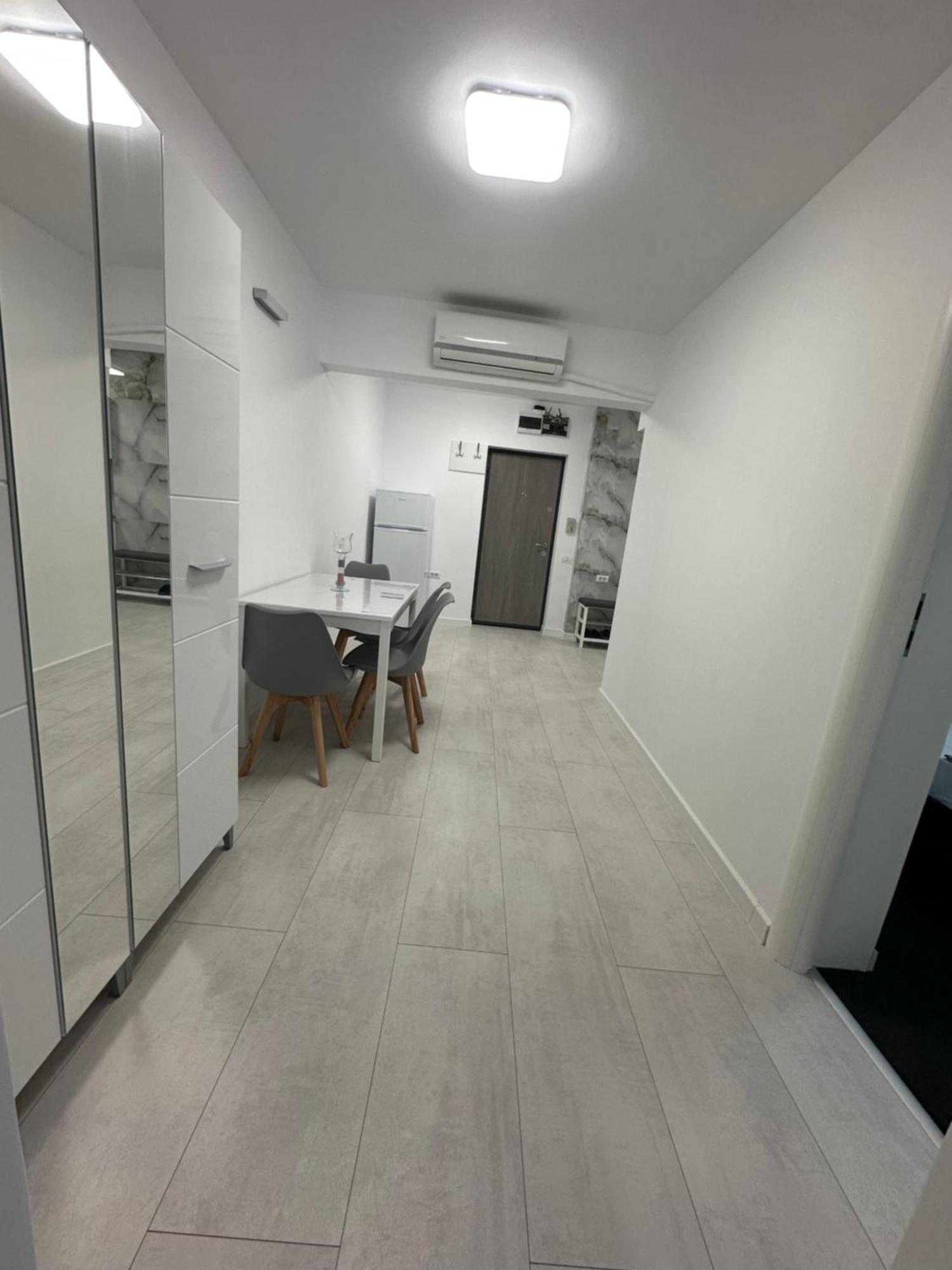 Apartament Ultra Central 3 Apartment Hunedoara Bagian luar foto